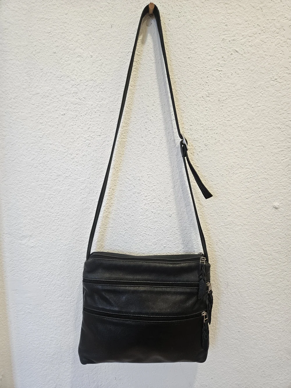 SVEN Design Black Leather Multi Compartment Organizer Crossbody Shoulder Bag
